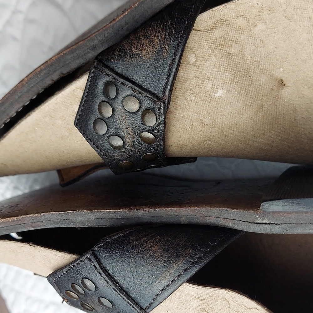 - Stetson Women's Black, Brown Studded Leather Thong Sandals, Western, Size 8.5 - Picture 13 of 13